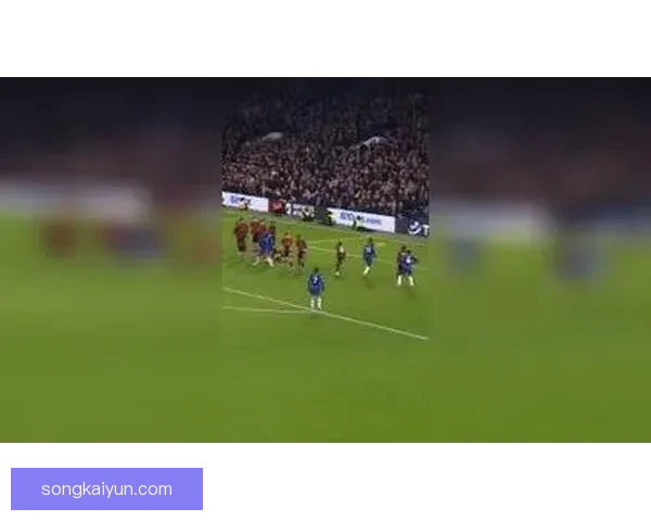 足球失误集锦引发讨论，球员需提升技术水平和专注度